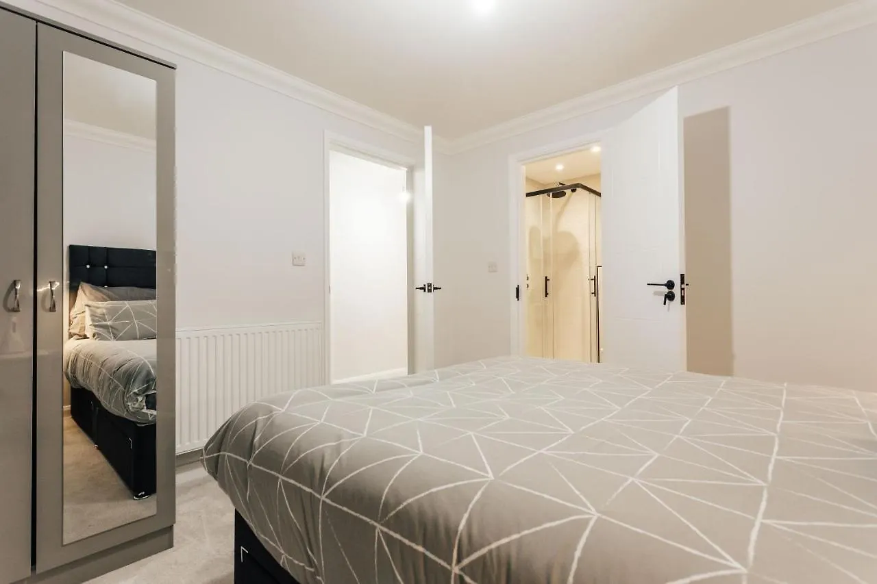 Modern Peaceful Flat In Town Apartment Bournemouth