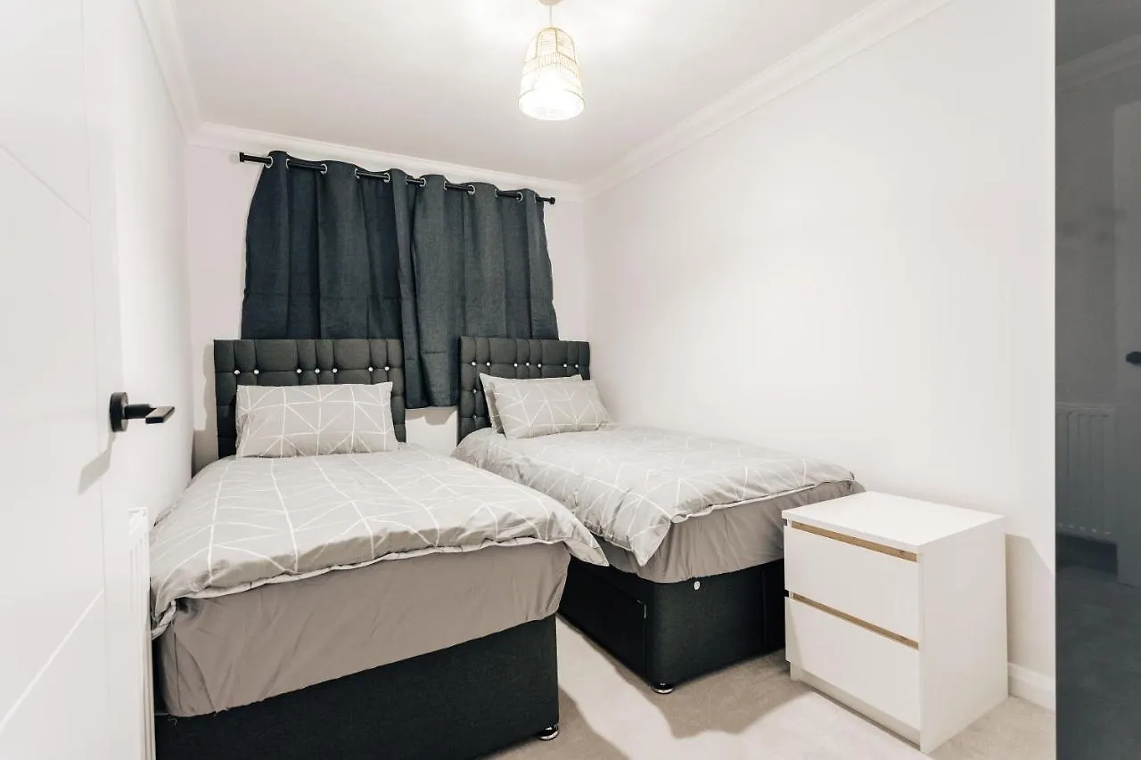 Modern Peaceful Flat In Town Apartment Bournemouth