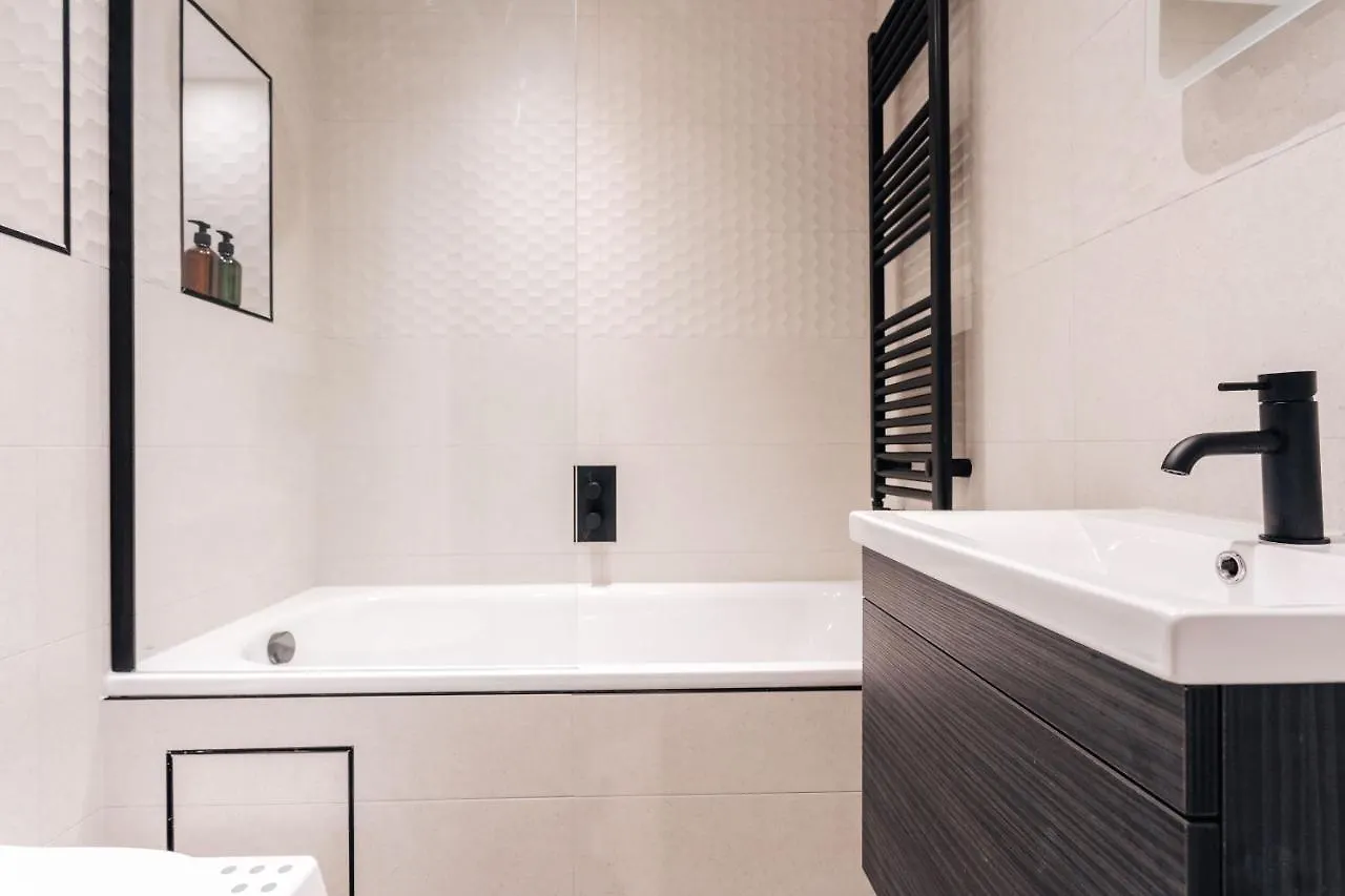 Modern Peaceful Flat In Town Apartment Bournemouth